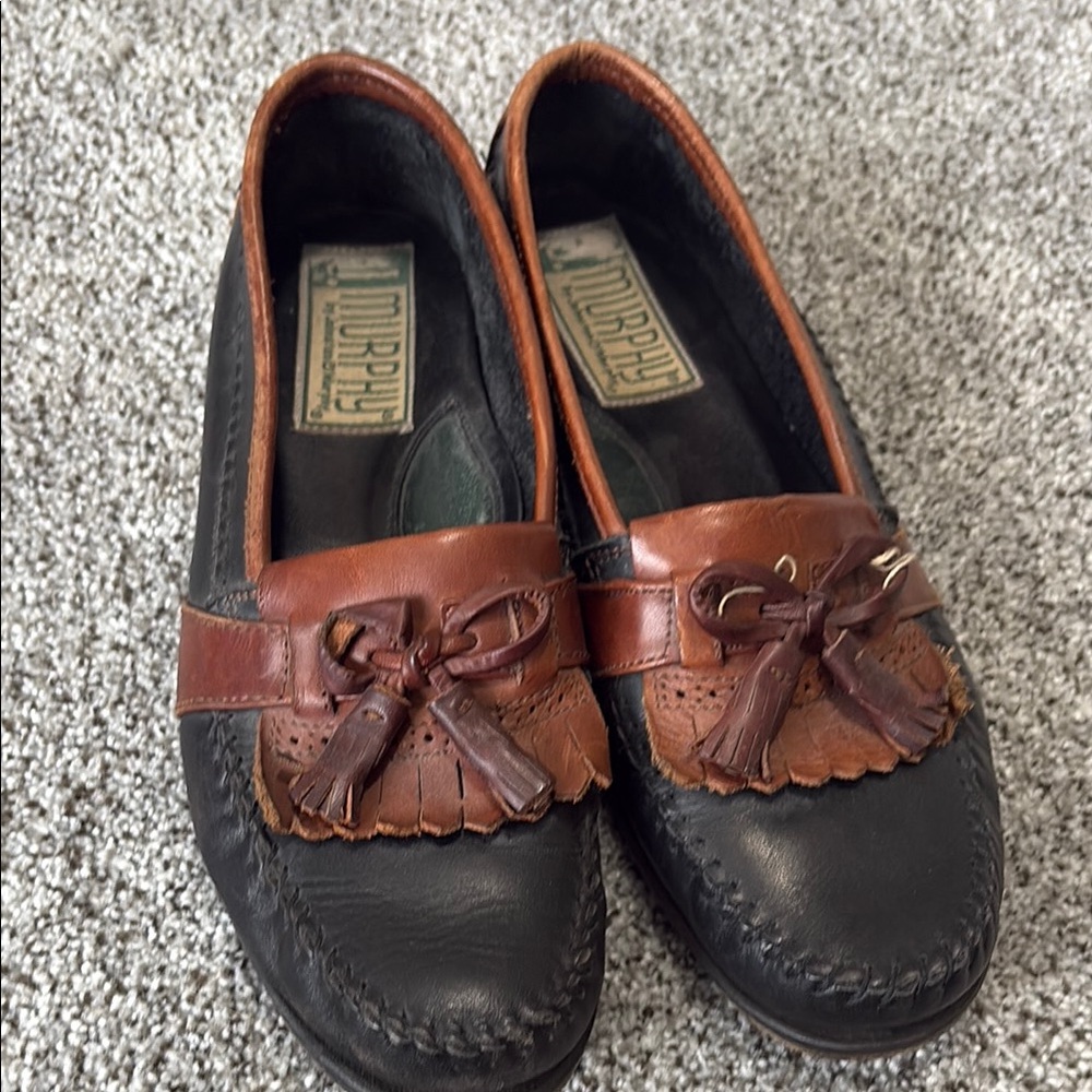 Johnston & Murphy Black and Brown Leather Loafers with Tassels - Mens size 9